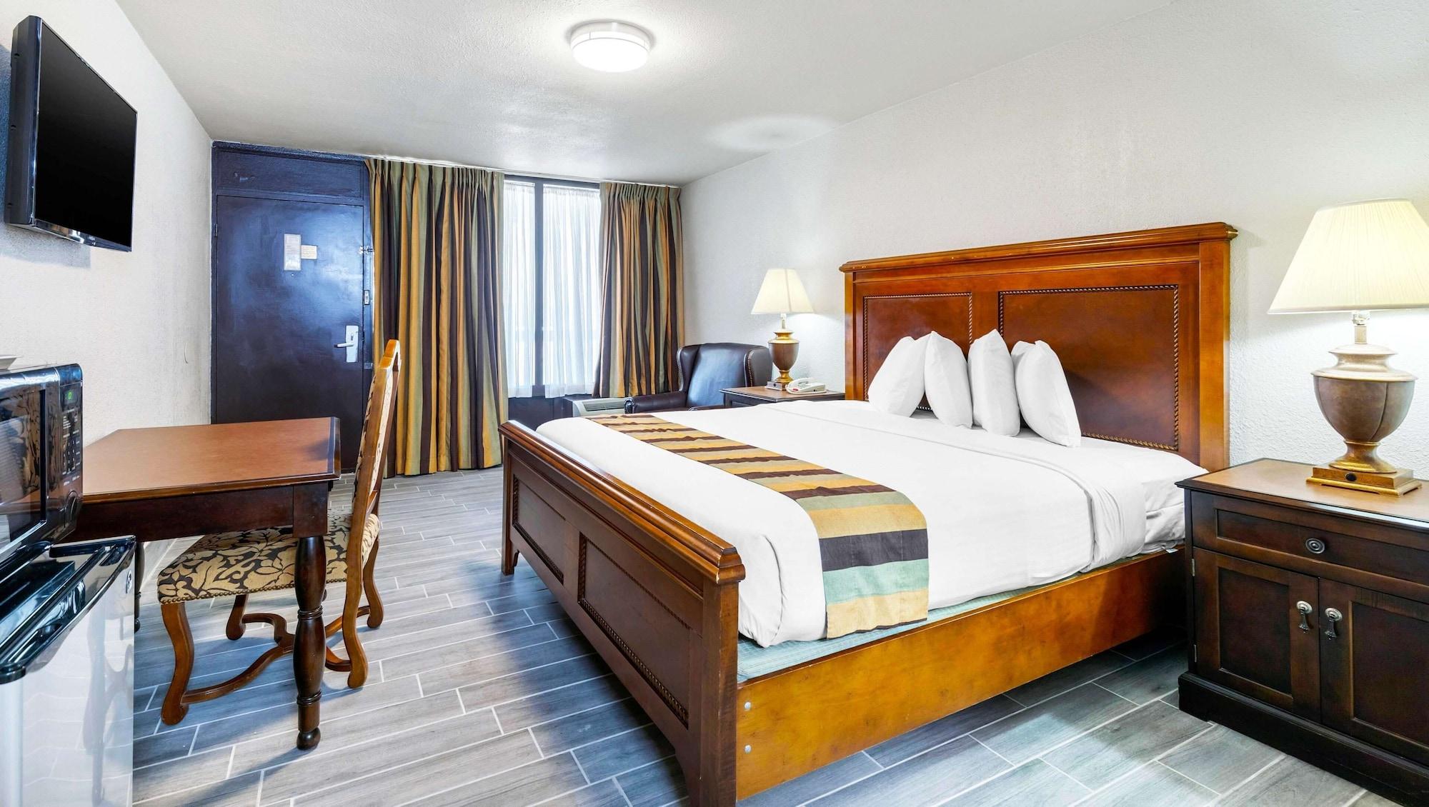 แม็คนูสัน แกรนด์ โฮเต็ล แอนด์ คอนเฟอเรนซ์ เซ็นเตอร์ Hotel ไทเลอร์ ภายนอก รูปภาพ