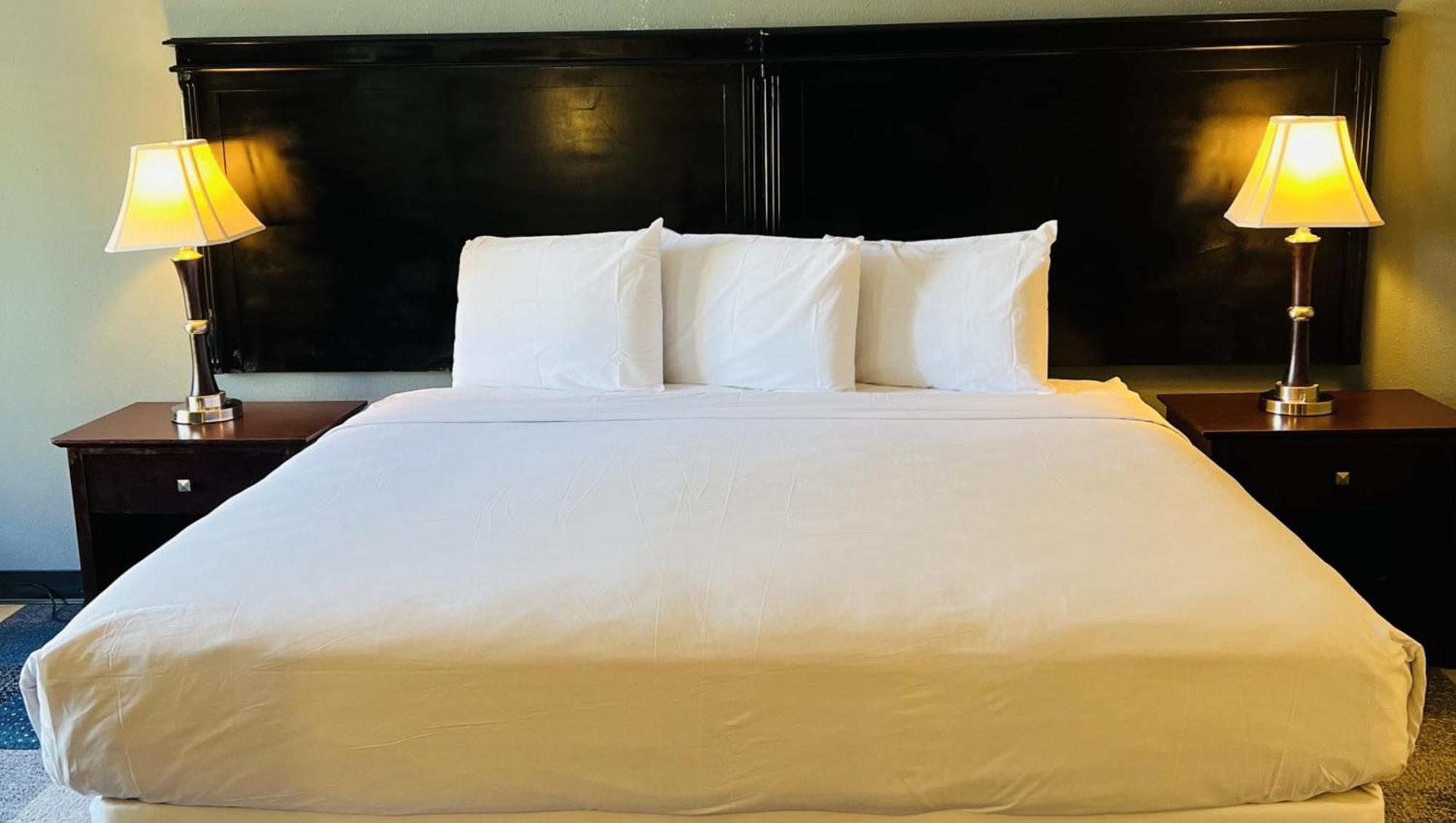 แม็คนูสัน แกรนด์ โฮเต็ล แอนด์ คอนเฟอเรนซ์ เซ็นเตอร์ Hotel ไทเลอร์ ภายนอก รูปภาพ
