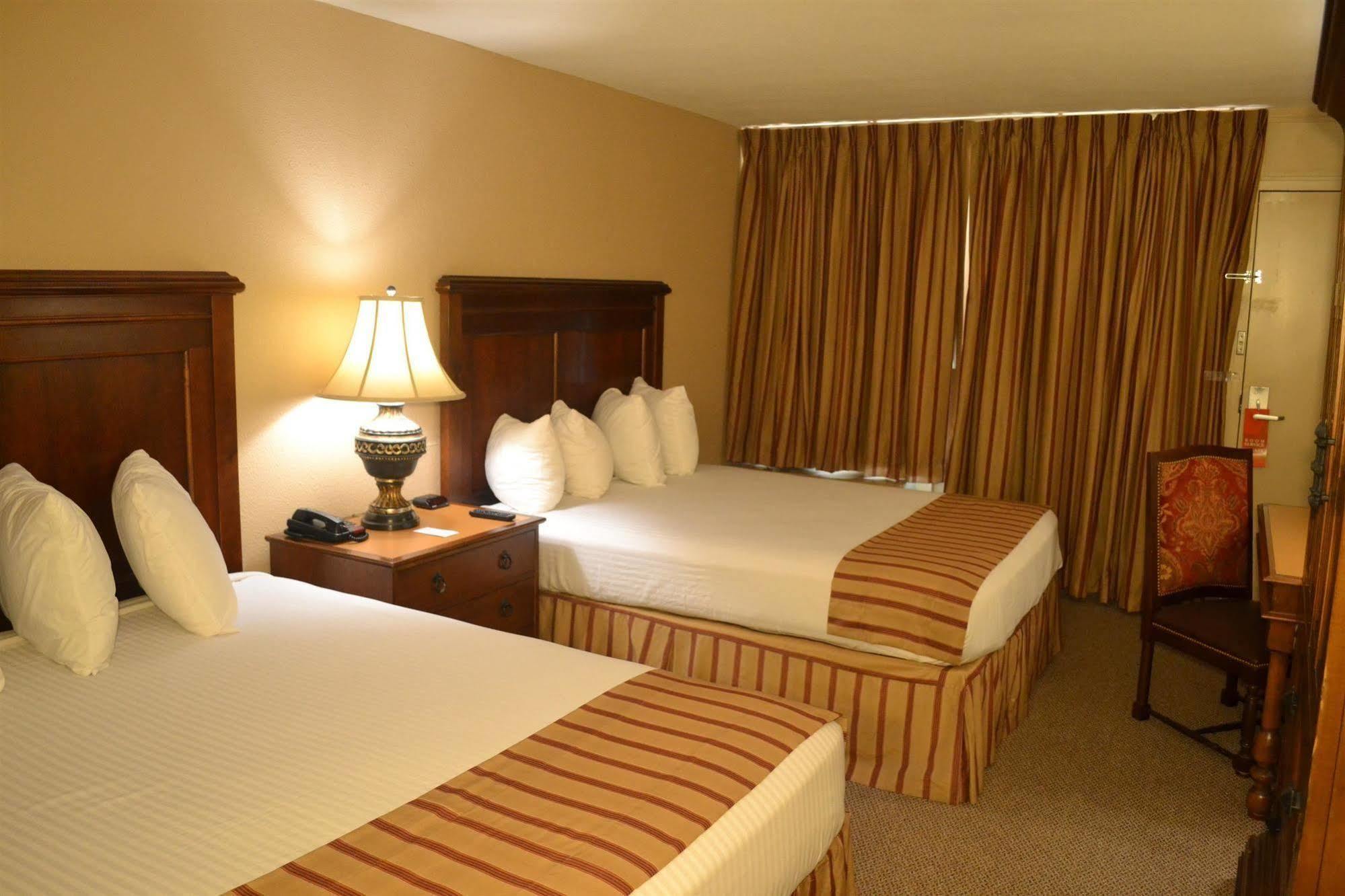 แม็คนูสัน แกรนด์ โฮเต็ล แอนด์ คอนเฟอเรนซ์ เซ็นเตอร์ Hotel ไทเลอร์ ภายนอก รูปภาพ